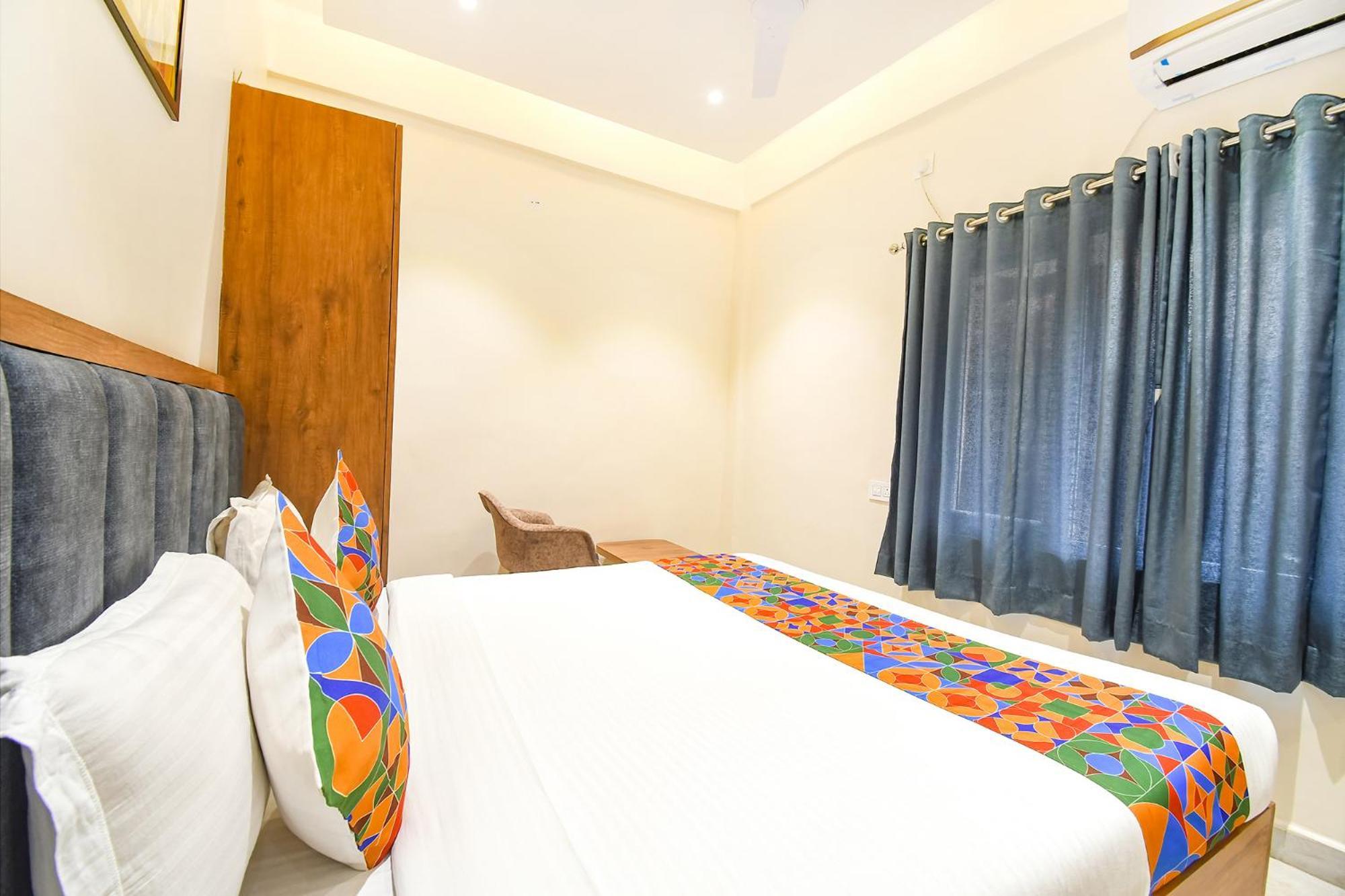 Fabhotel Prime The Golden Plaza - Nr Tarapith Temple Dış mekan fotoğraf