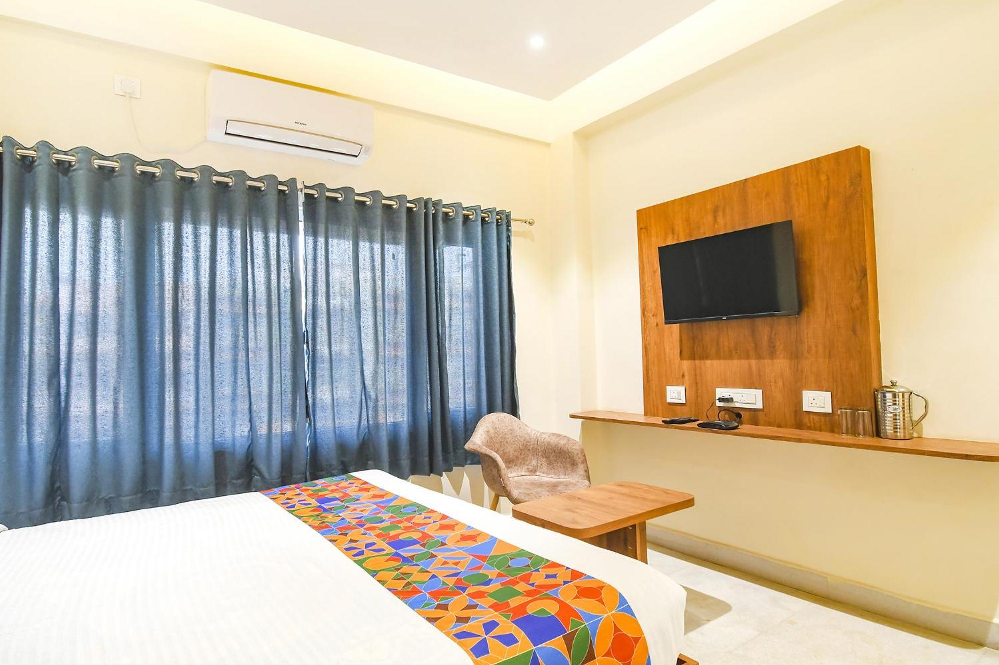 Fabhotel Prime The Golden Plaza - Nr Tarapith Temple Dış mekan fotoğraf