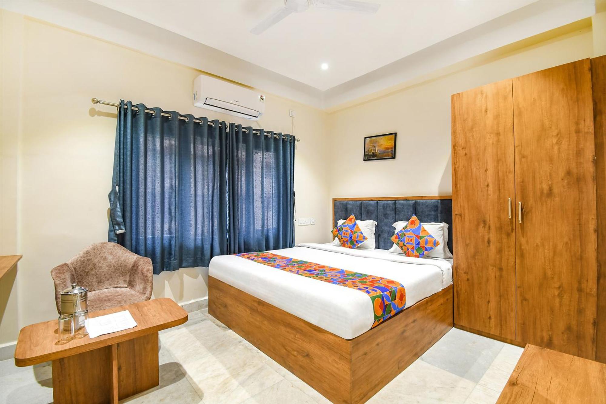 Fabhotel Prime The Golden Plaza - Nr Tarapith Temple Dış mekan fotoğraf